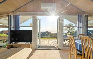 Holiday Home Hvedemarken