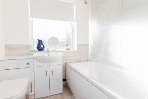 Spacious 3 Bedroom Home with Garden in Doncaster