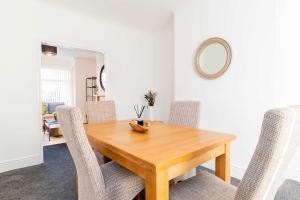 Spacious 3 Bedroom Home with Garden in Doncaster