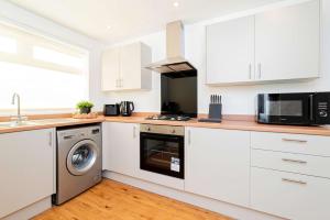 Spacious 3 Bedroom Home with Garden in Doncaster