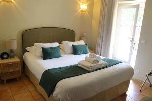 Hotels Mas des Romarins, The Originals Relais : photos des chambres