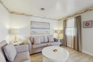 37534 Lighthouse Rd #202