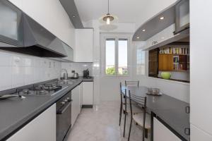 Comfortable Three-Room Apartment Chiesa Rossa - Mirable PM