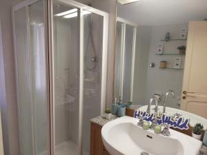 Casetta Albaro by Holiday World