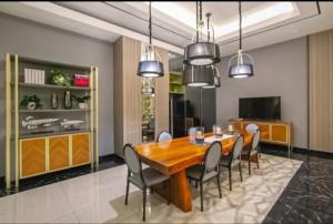 LuxBedAndersonPakuwon by BnB