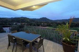 Luxury SKY PENTHOUSES 3-6BR Condo-Hotel at Oceano Jaco