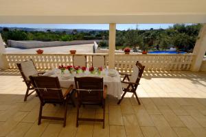 Tenuta con due abitazioni indipendenti