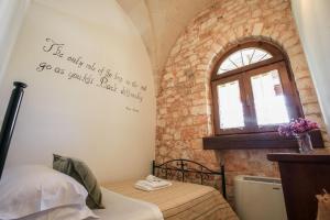 trullo degli ulivi con piscina e vasca per bambini