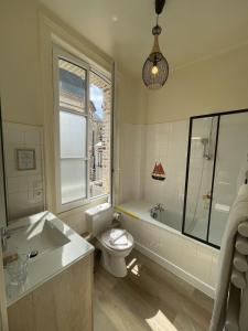Hotels Le Trouville - Hotel de Charme : photos des chambres