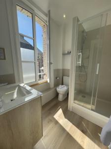 Hotels Le Trouville - Hotel de Charme : photos des chambres