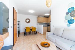 Apartamento con terraza y piscina en Los Collados - By Aloha Palma