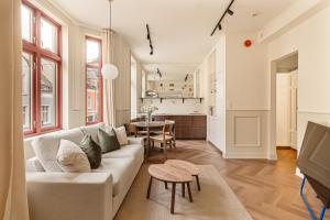 F7 l Architects Choice