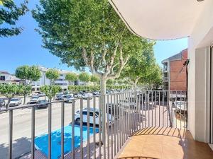 POBLAT TIPIC Piso un dormitorio y terraza