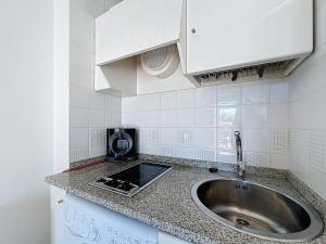 POBLAT TIPIC Piso un dormitorio y terraza