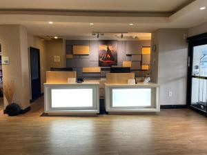 Route 66 inn & Suites