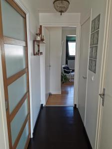 B&B / Chambres d'hotes espace prive avec balcon vue montagnes : photos des chambres