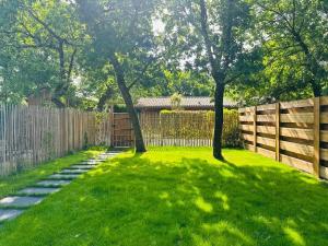 Cabin, terrace and enclosed garden