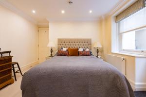 Paddington 7-Bed 13-Guest Massive House w Patio