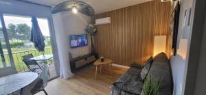 Appartements Appartement les hauts de balaruc L- escapade T2 renove parking climatisation et piscine : photos des chambres