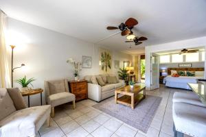 NEW KBM Resorts - FREE CAR - Garden View - Hale Ona Loa - Charming 1 Bedroom at Oceanside Resort HOL-102