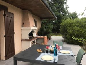 Maisons de vacances Gite du Medoc Calme Piscine privee Surf Medoc Montalivet : photos des chambres