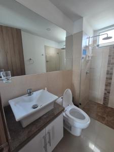 Apartamento amplio con vista al mar en sector Bello Horizonte