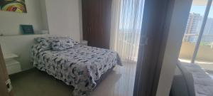 Apartamento amplio con vista al mar en sector Bello Horizonte