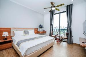 Khách sạn Happy quảng trường biển