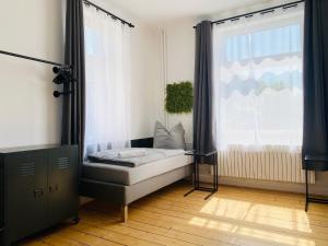 SH-Team Apartments for work & travel with free parking