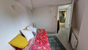 Appartements F3 original Maison bourgeoise Port Boinot : photos des chambres