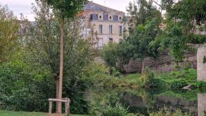 Appartements F3 original Maison bourgeoise Port Boinot : photos des chambres