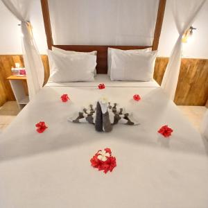 Tiêu chuẩn giường đôi hướng hồ bơi (Standard Double Pool View)