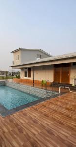 Luxurious stay at nandi farm