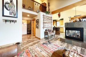 Terraces 602 by Exceptional Stays