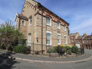 Flat 2 The Old Chapel