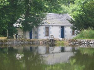 Pond Cottage