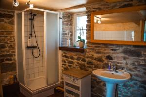 B&B / Chambres d'hotes Lodge de La Vallee : Chambre Double - Vue sur Jardin