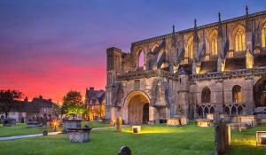 Chapter Cottage - Cosy Escape in central Malmesbury, Sleeps 4, and Dog-Friendly!