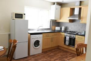 2 bedroom flat with free parking