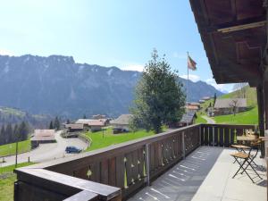 Holiday Home Chalet Träumli by Interhome