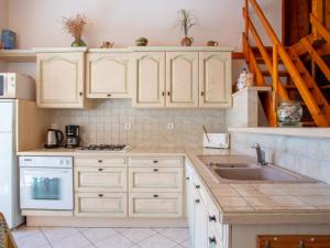 Maisons de vacances Holiday Home La Mouette Rieuse by Interhome : photos des chambres