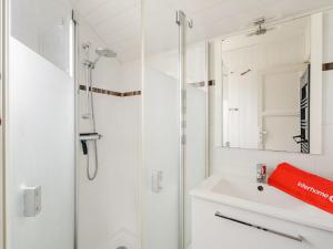 Maisons de vacances Holiday Home La Colombe by Interhome : photos des chambres