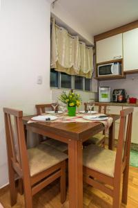 Centro Histórico Floripa Apartamento 2Q charme e conveniência