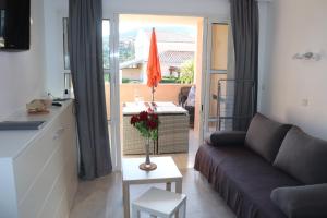 T2 climatisé wifi piscines parking