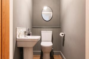 Stylish Coach House Retreat