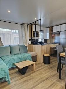 Campings Mobil home clim 3 chambres a 100m de la plage : photos des chambres