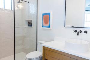 New Waterfront Home - Sunray House