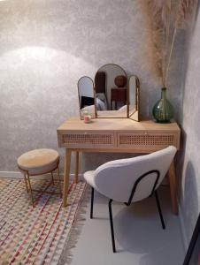 Sejours chez l'habitant Chambre d-hote au calme dans la campagne des Weppes, lit 160 : photos des chambres
