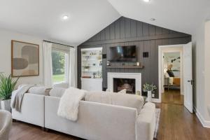 Modern Music City Oasis Sauna & Spacious Yard