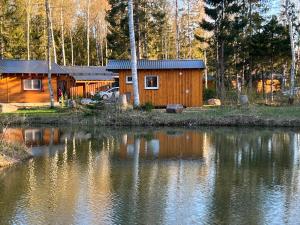 Marika Puhkeküla - Metsanurga Järvemaja